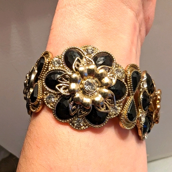 🌟3/$20🌟Stretch Bracelet - Picture 1 of 5